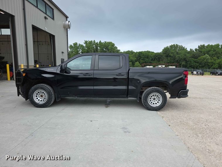 image for item FH6162 2020 Chevrolet Silverado 1500 Crew Cab pickup truck