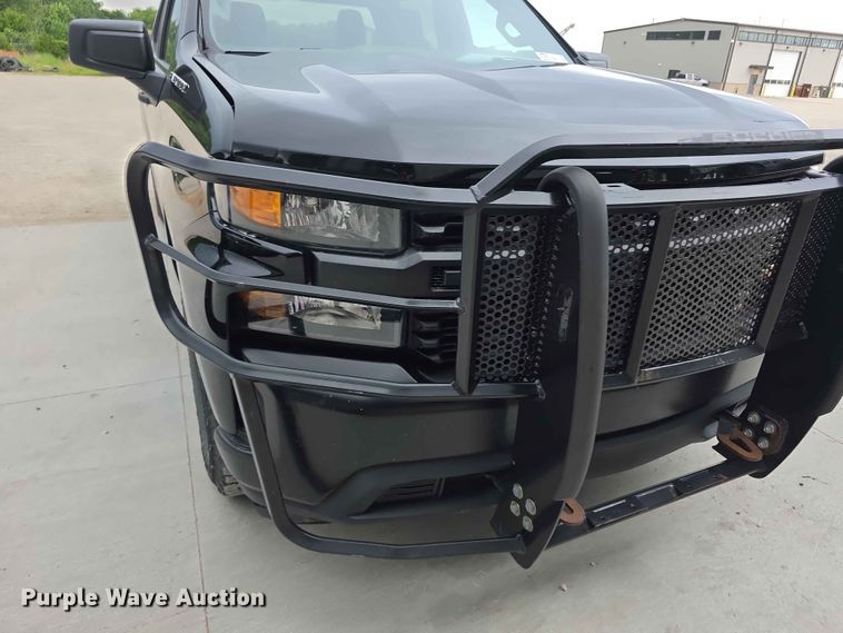 image for item FH6162 2020 Chevrolet Silverado 1500 Crew Cab pickup truck