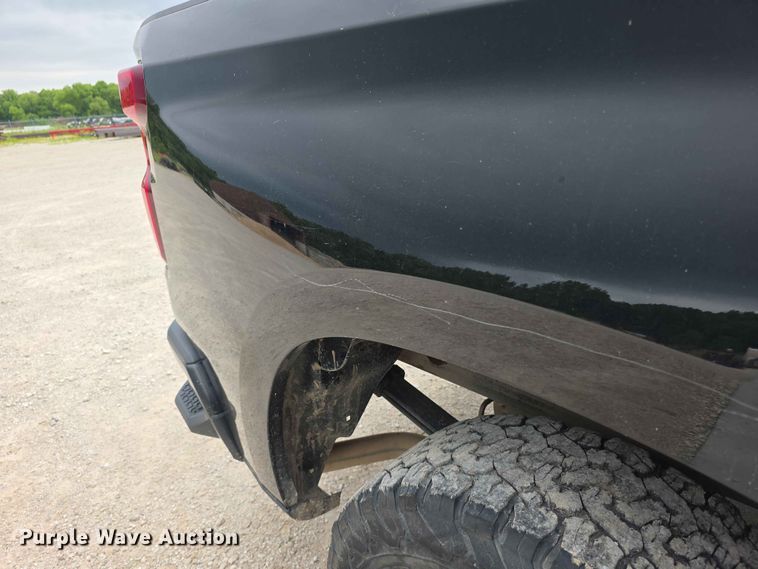 image for item FH6162 2020 Chevrolet Silverado 1500 Crew Cab pickup truck