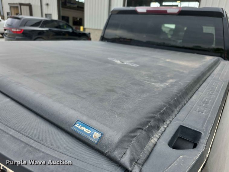 image for item FH6162 2020 Chevrolet Silverado 1500 Crew Cab pickup truck