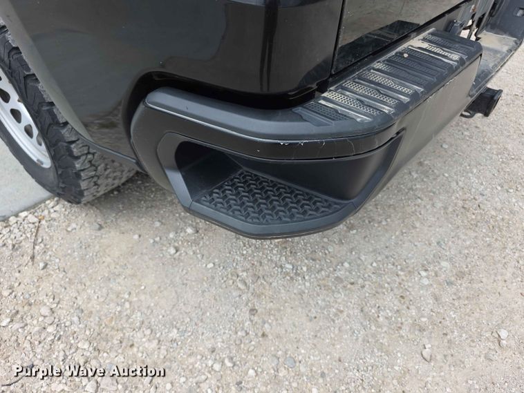 image for item FH6162 2020 Chevrolet Silverado 1500 Crew Cab pickup truck