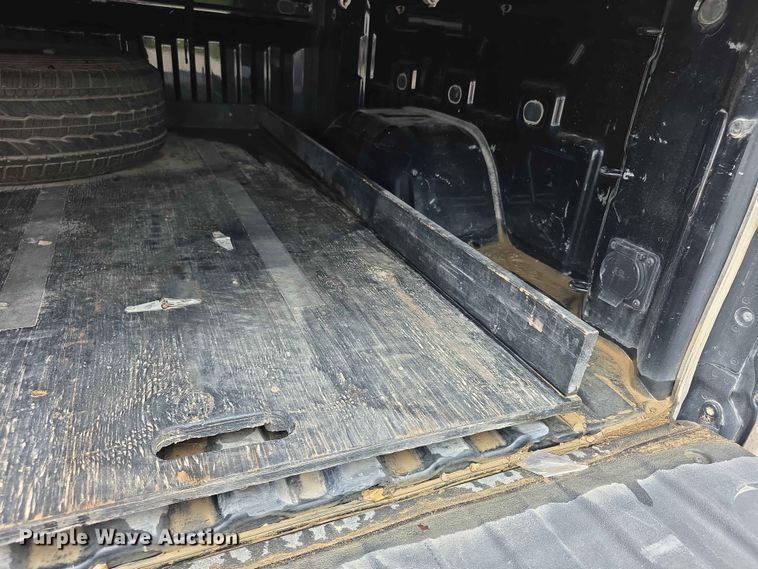 image for item FH6162 2020 Chevrolet Silverado 1500 Crew Cab pickup truck