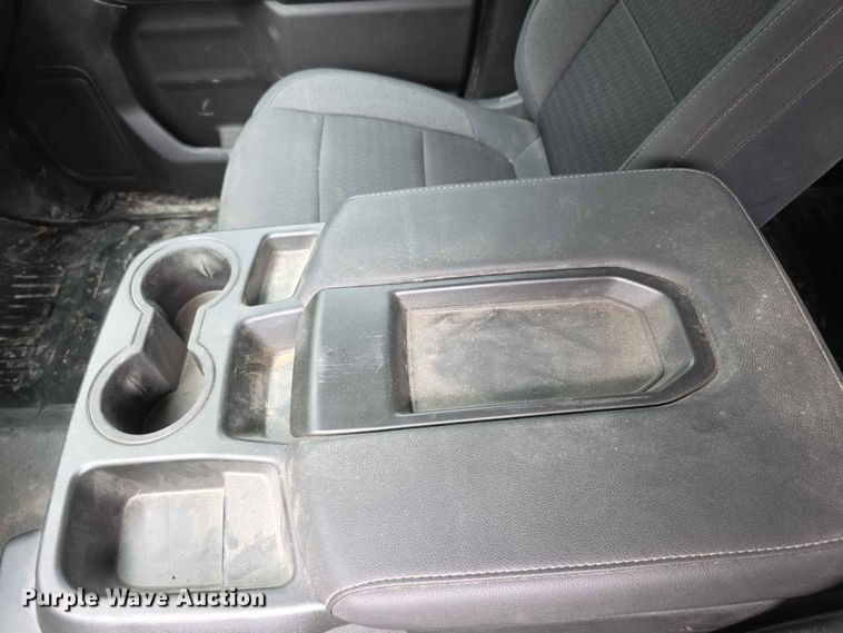 image for item FH6162 2020 Chevrolet Silverado 1500 Crew Cab pickup truck
