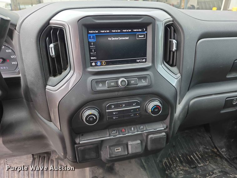image for item FH6162 2020 Chevrolet Silverado 1500 Crew Cab pickup truck