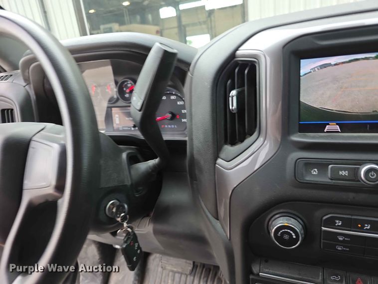 image for item FH6162 2020 Chevrolet Silverado 1500 Crew Cab pickup truck