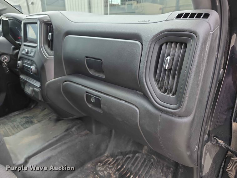 image for item FH6162 2020 Chevrolet Silverado 1500 Crew Cab pickup truck