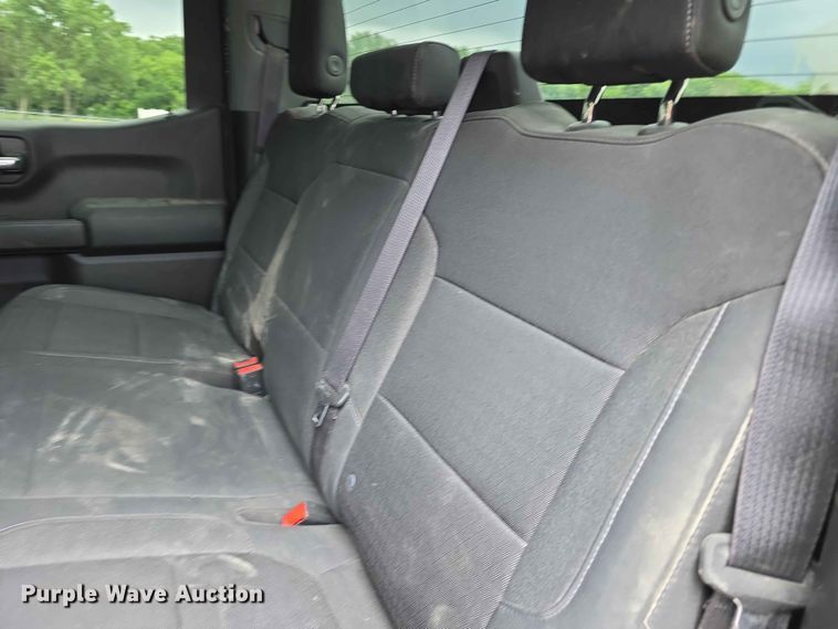 image for item FH6162 2020 Chevrolet Silverado 1500 Crew Cab pickup truck