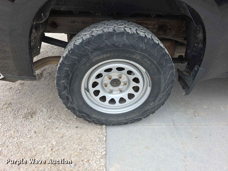 image for item FH6162 2020 Chevrolet Silverado 1500 Crew Cab pickup truck