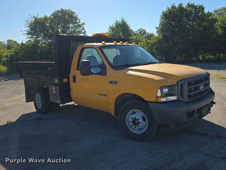 image for item FH6176 2003 Ford F350 Super Duty XL dump flatbed pickup truck