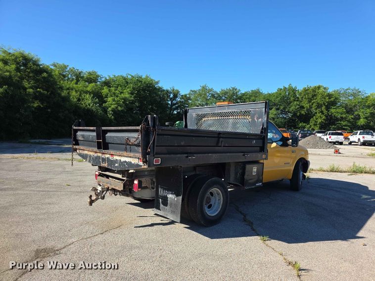 image for item FH6176 2003 Ford F350 Super Duty XL dump flatbed pickup truck
