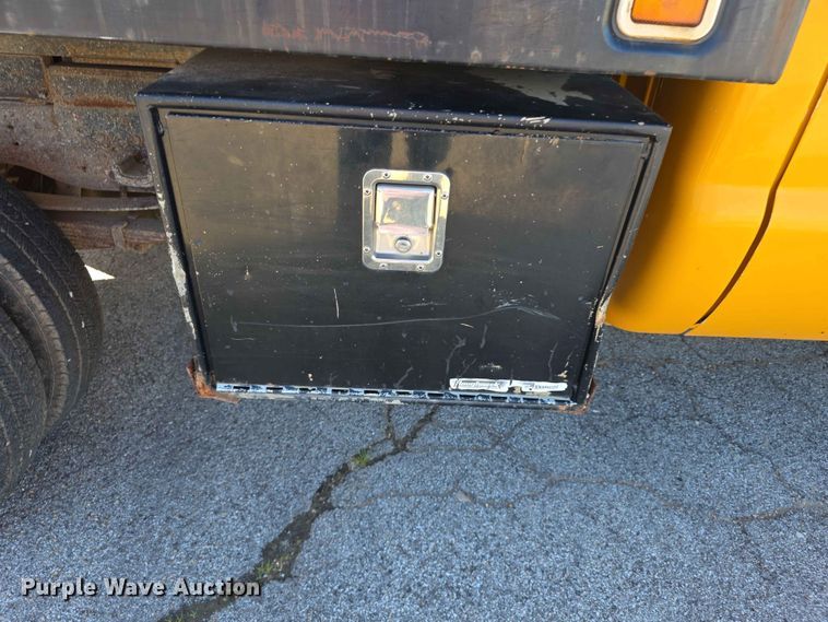 image for item FH6176 2003 Ford F350 Super Duty XL dump flatbed pickup truck