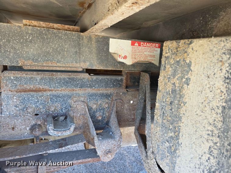 image for item FH6176 2003 Ford F350 Super Duty XL dump flatbed pickup truck