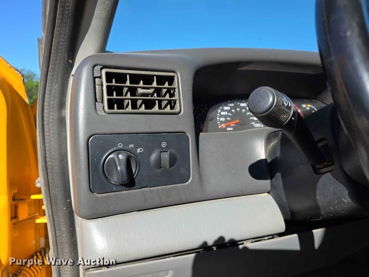 image for item FH6176 2003 Ford F350 Super Duty XL dump flatbed pickup truck