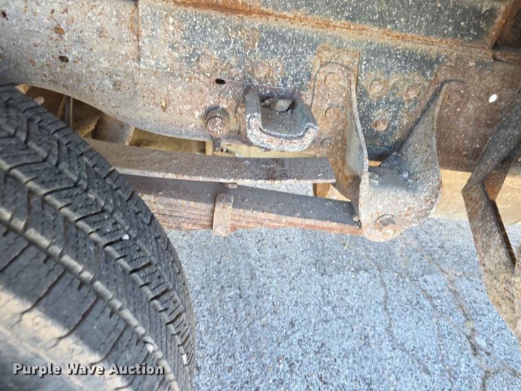 image for item FH6176 2003 Ford F350 Super Duty XL dump flatbed pickup truck