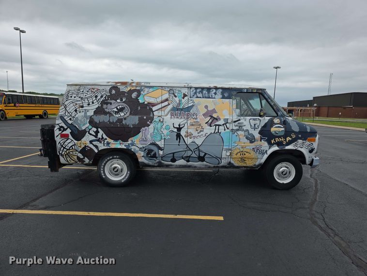 image for item FH6193 1989 Chevrolet G20 van