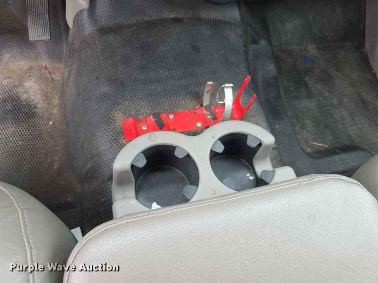 image for item FH6194 2006 Chevrolet Suburban SUV