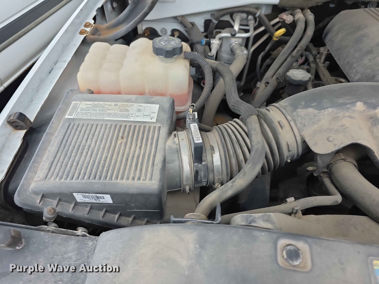 image for item FH6194 2006 Chevrolet Suburban SUV