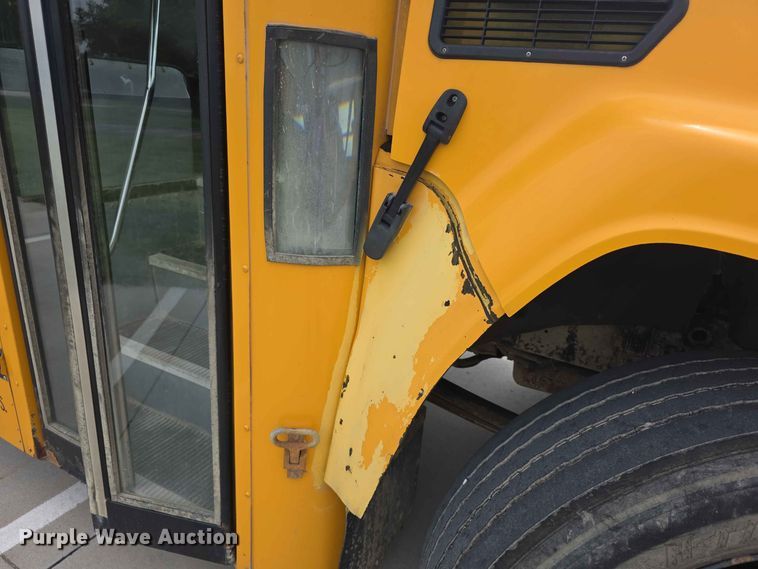image for item FH6198 2013 Bluebird school bus