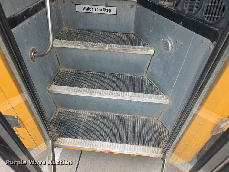 image for item FH6198 2013 Bluebird school bus