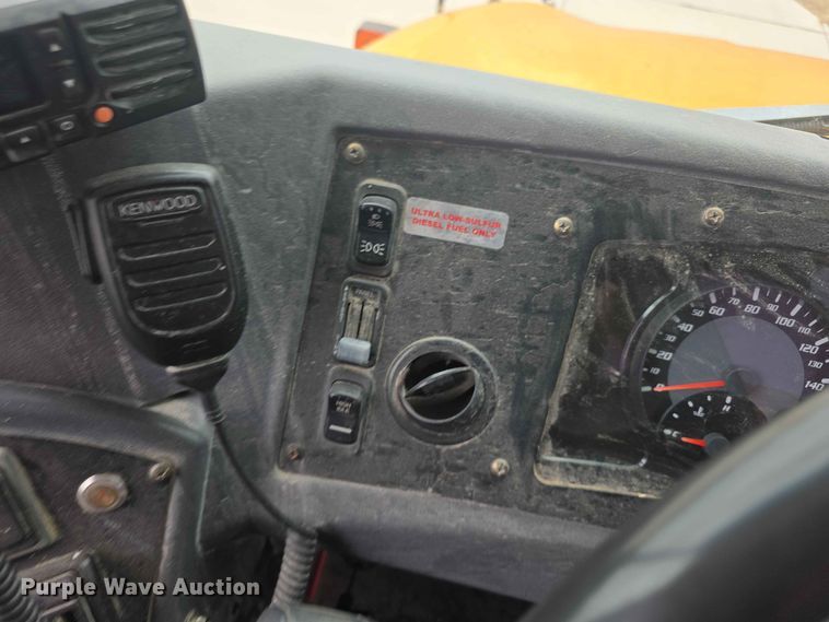 image for item FH6198 2013 Bluebird school bus
