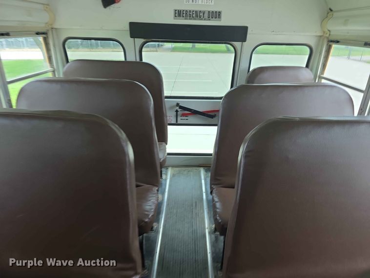 image for item FH6198 2013 Bluebird school bus
