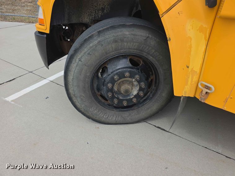 image for item FH6198 2013 Bluebird school bus