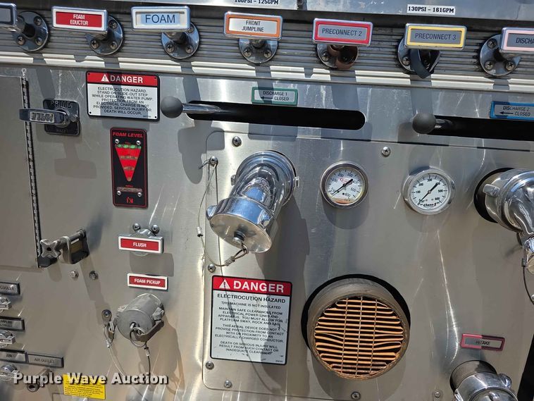 image for item FH6199 2005 E-One ladder fire truck