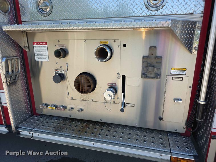 image for item FH6199 2005 E-One ladder fire truck