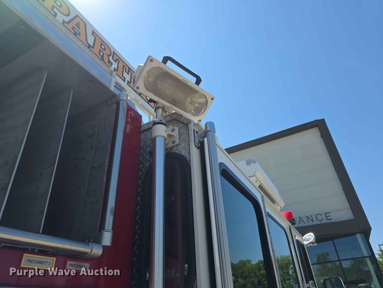 image for item FH6199 2005 E-One ladder fire truck