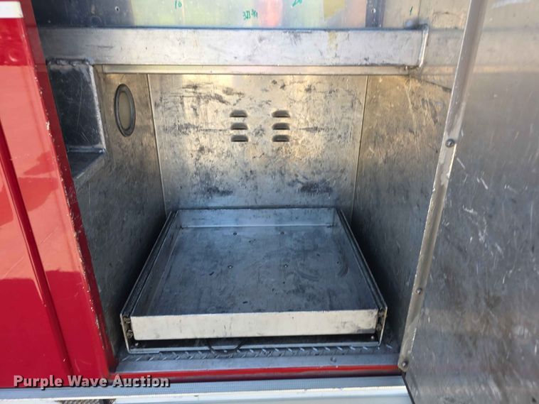 image for item FH6199 2005 E-One ladder fire truck