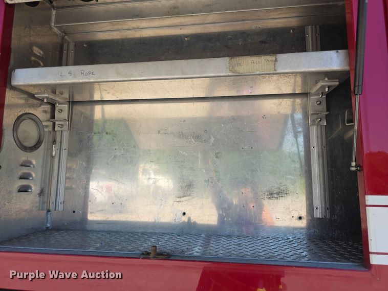 image for item FH6199 2005 E-One ladder fire truck