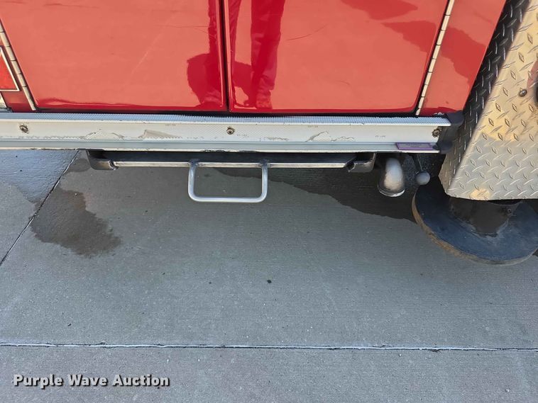 image for item FH6199 2005 E-One ladder fire truck