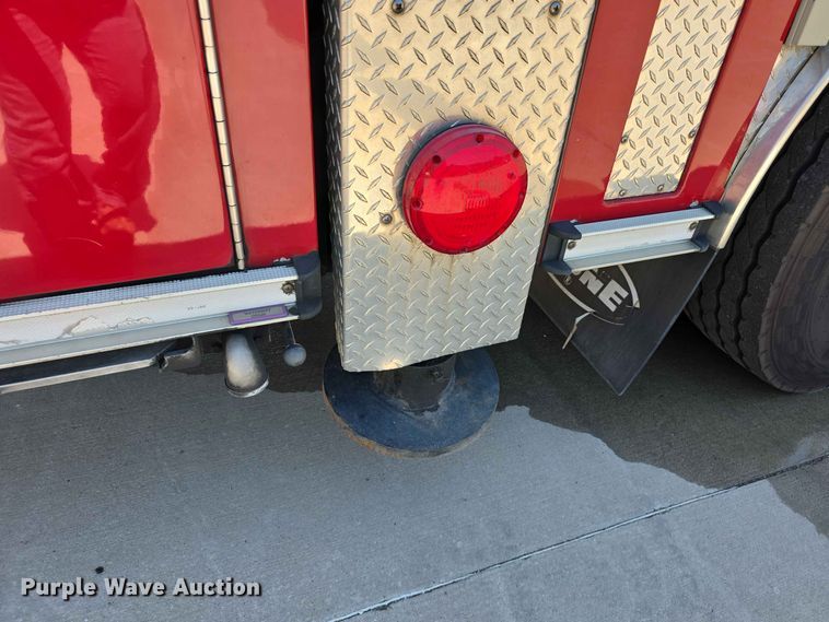 image for item FH6199 2005 E-One ladder fire truck