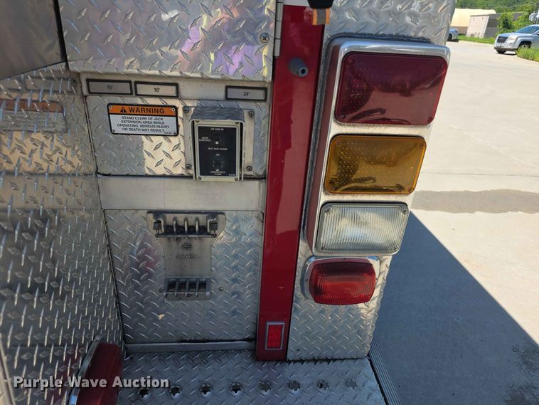 image for item FH6199 2005 E-One ladder fire truck