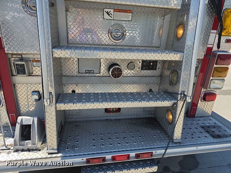image for item FH6199 2005 E-One ladder fire truck