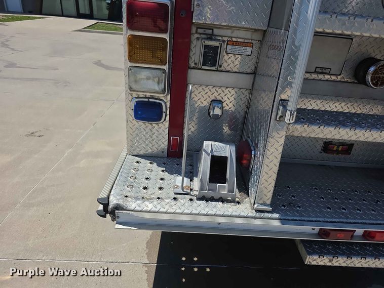 image for item FH6199 2005 E-One ladder fire truck