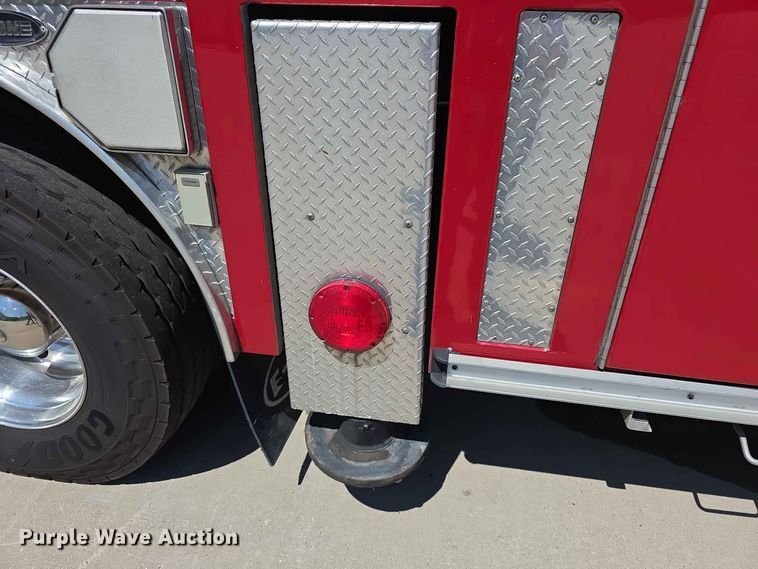 image for item FH6199 2005 E-One ladder fire truck