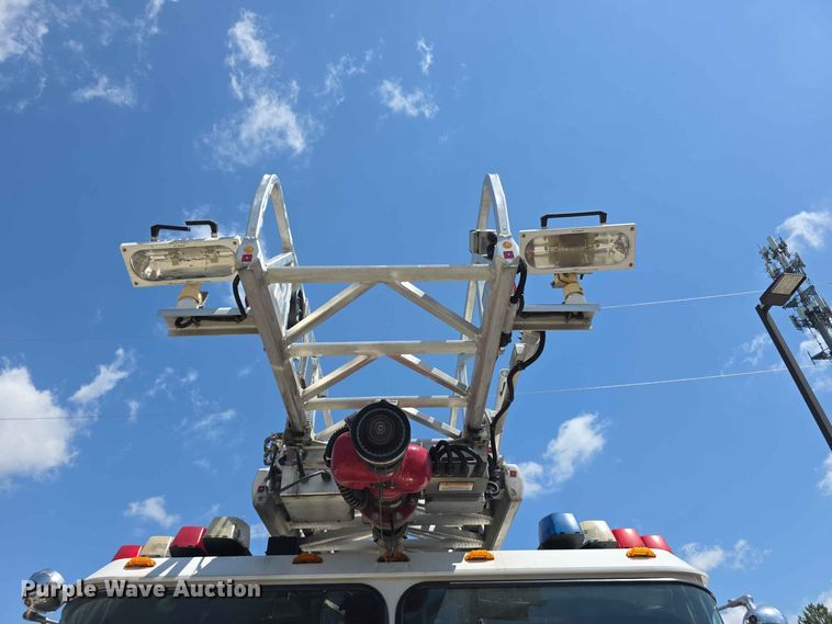 image for item FH6199 2005 E-One ladder fire truck
