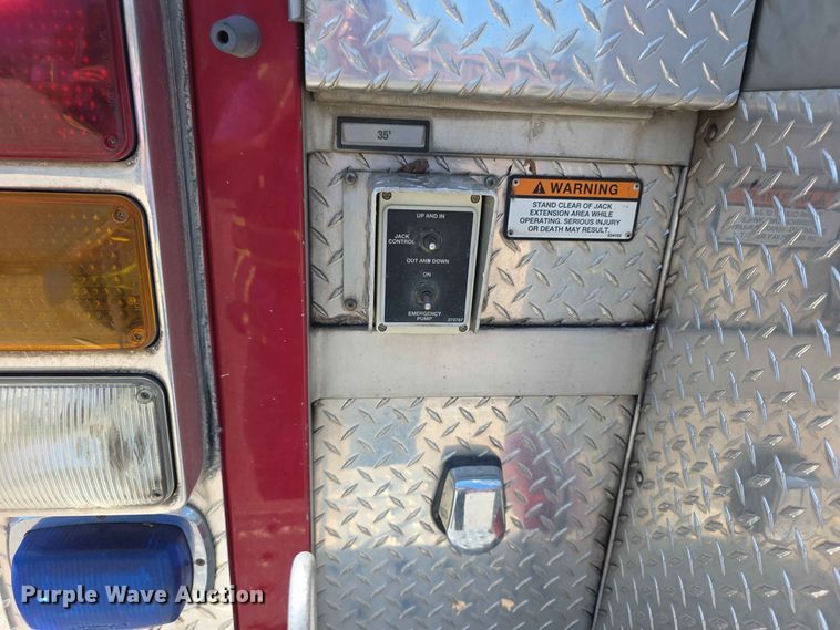 image for item FH6199 2005 E-One ladder fire truck
