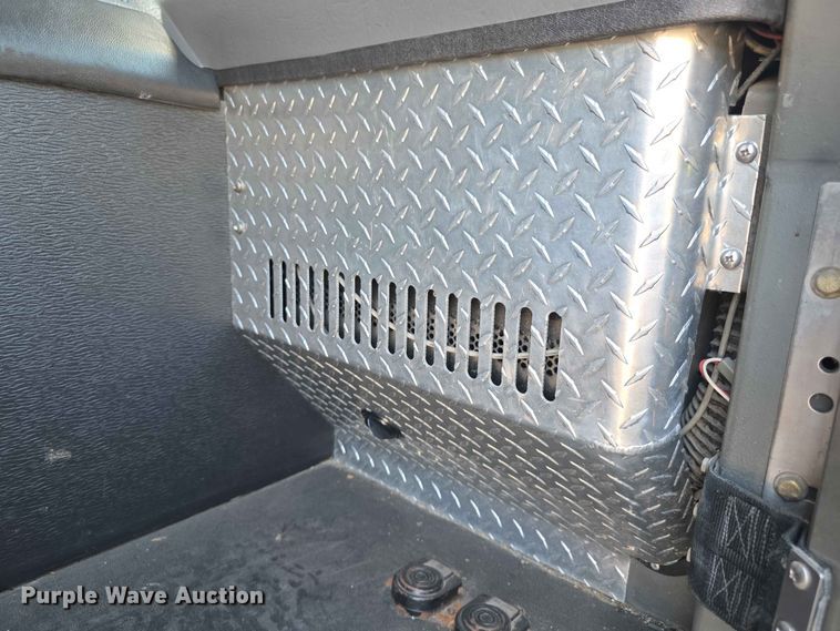 image for item FH6199 2005 E-One ladder fire truck