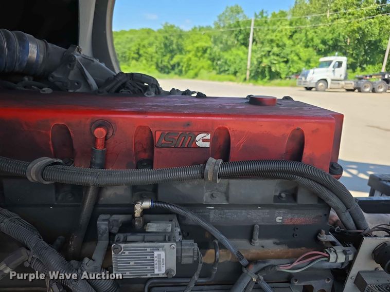 image for item FH6199 2005 E-One ladder fire truck