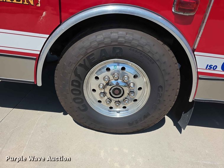 image for item FH6199 2005 E-One ladder fire truck