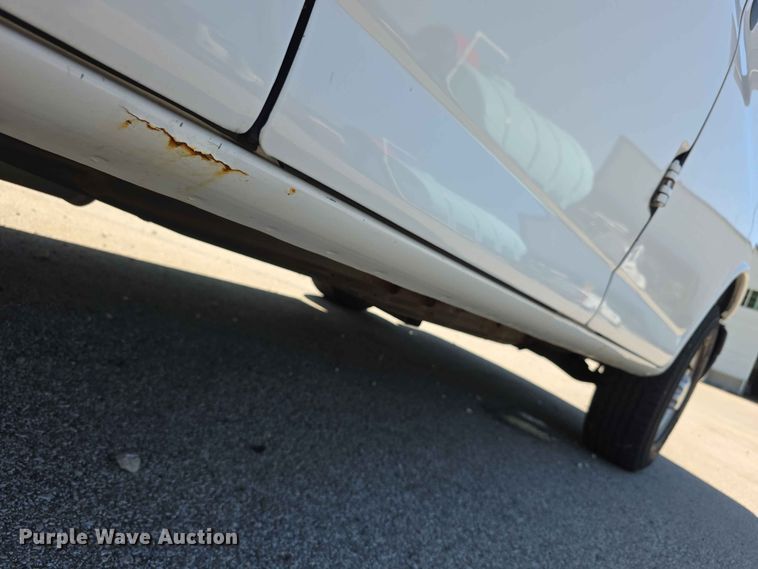 image for item FH6200 2012 Chevrolet Express 2500 van