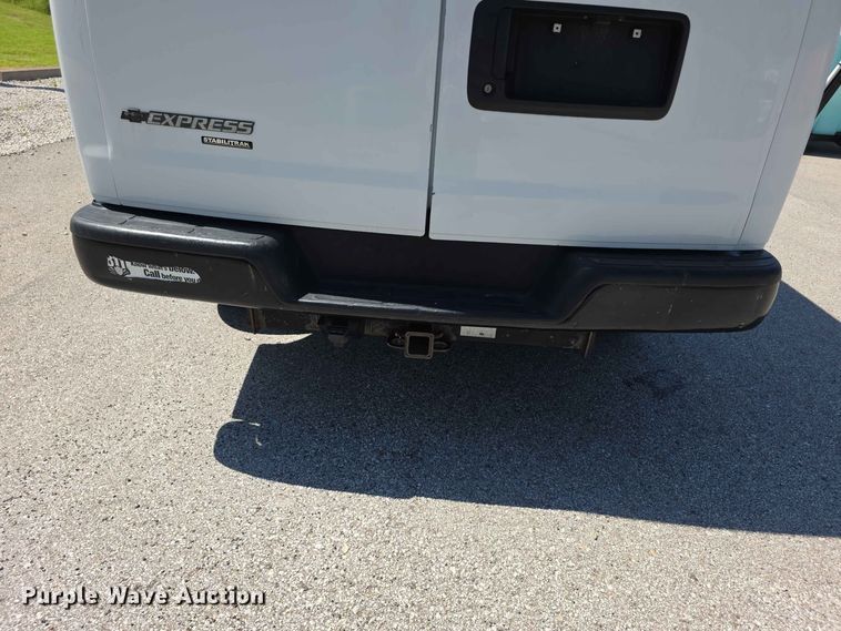 image for item FH6200 2012 Chevrolet Express 2500 van