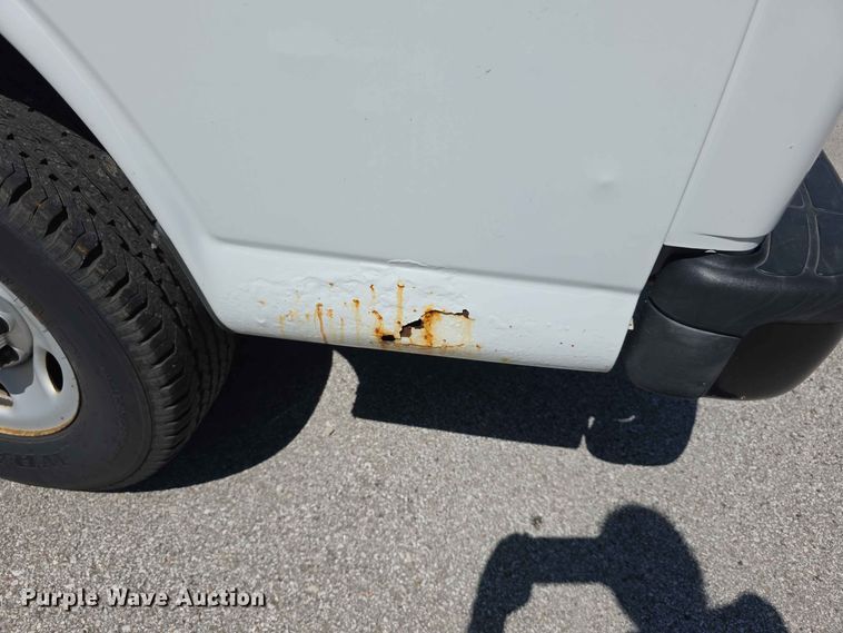 image for item FH6200 2012 Chevrolet Express 2500 van