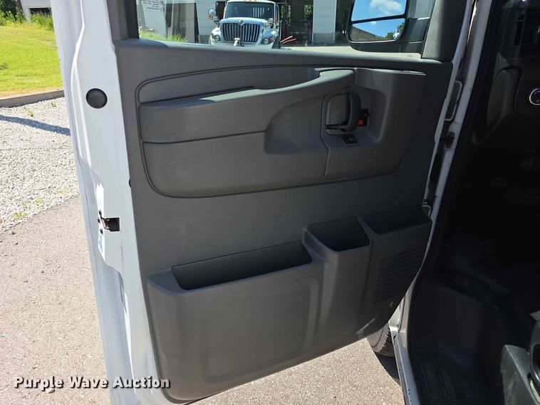 image for item FH6200 2012 Chevrolet Express 2500 van