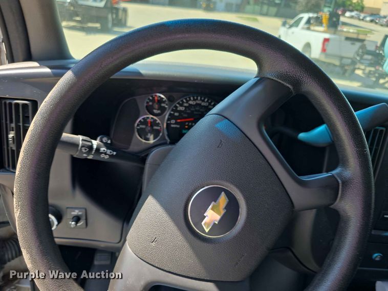 image for item FH6200 2012 Chevrolet Express 2500 van