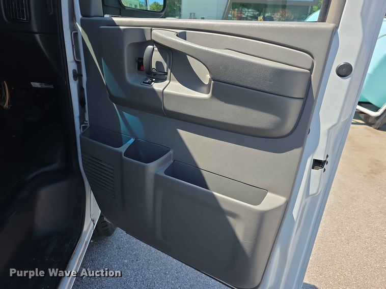 image for item FH6200 2012 Chevrolet Express 2500 van