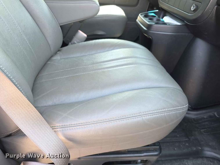 image for item FH6200 2012 Chevrolet Express 2500 van