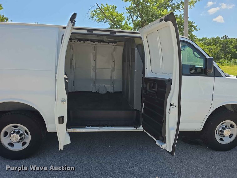image for item FH6200 2012 Chevrolet Express 2500 van